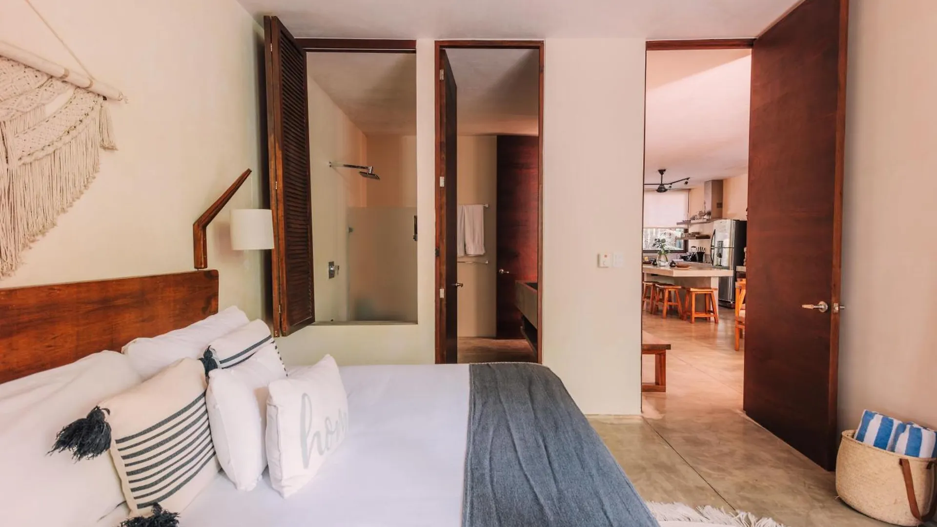 Spacious, Stylish, Comfortable, 2Bd 2Bth Condo,Private Pool 24Hr Concierge Tulum Aparthotel
