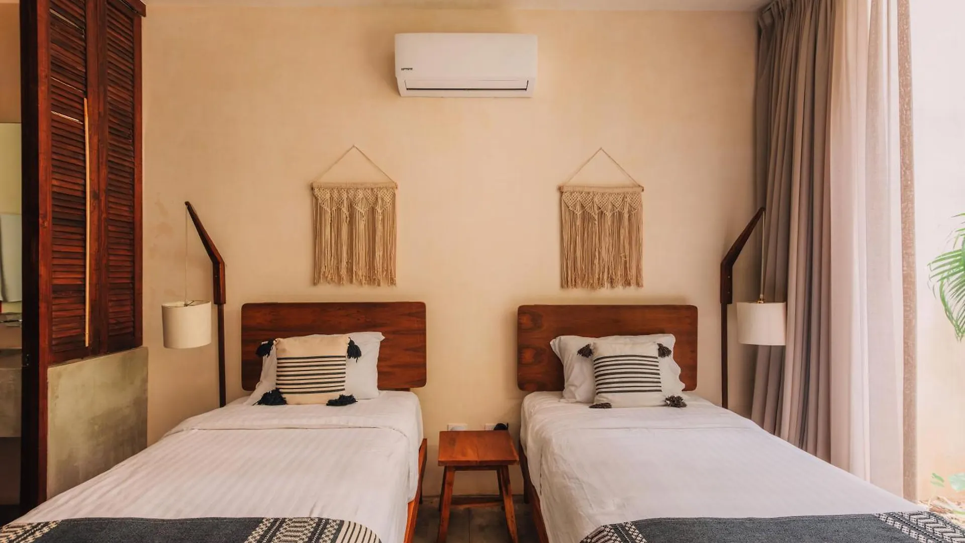 Aparthotel Spacious, Stylish, Comfortable, 2Bd 2Bth Condo,Private Pool 24Hr Concierge Tulum