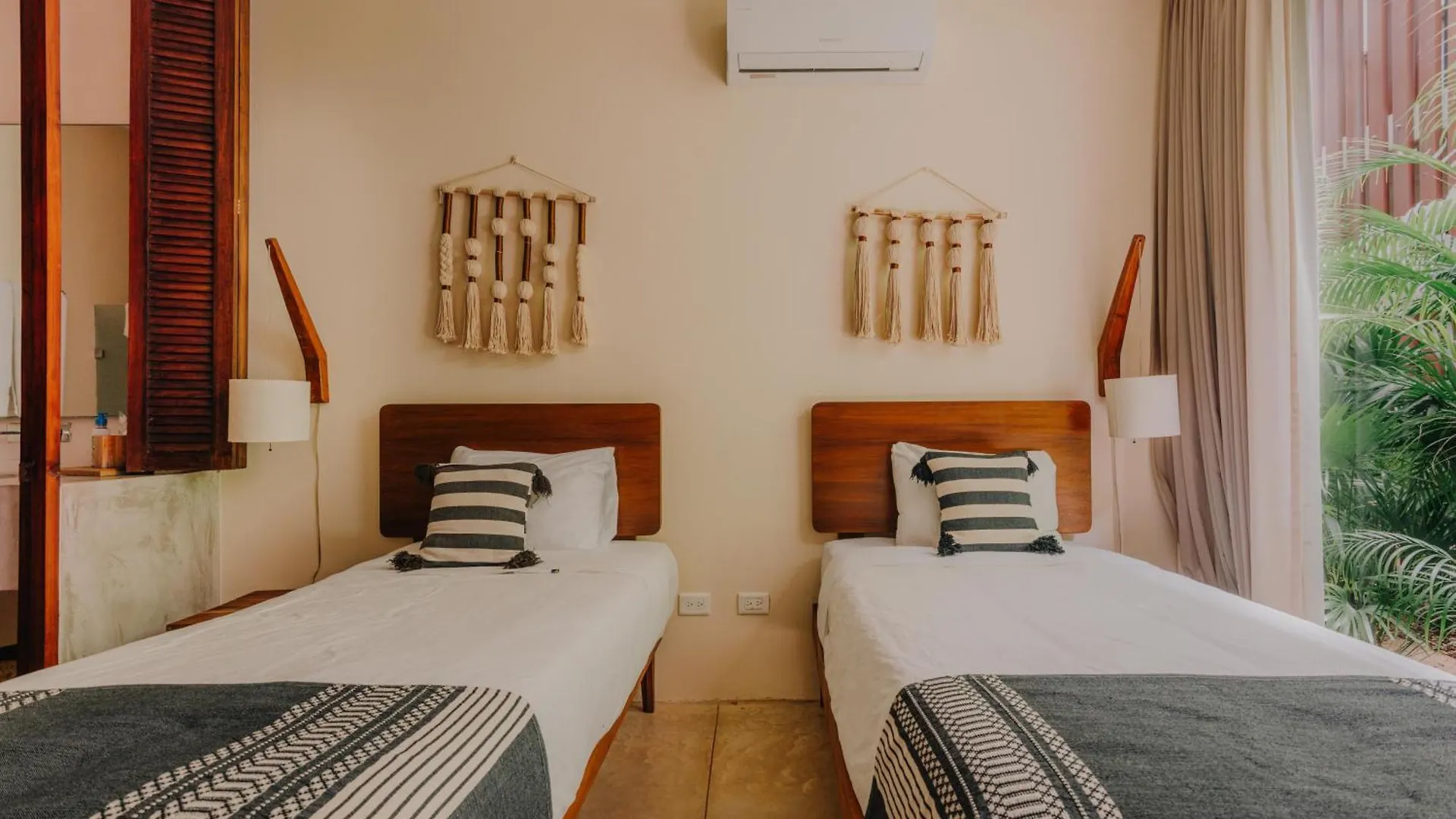 Spacious, Stylish, Comfortable, 2Bd 2Bth Condo,Private Pool 24Hr Concierge Tulum Aparthotel