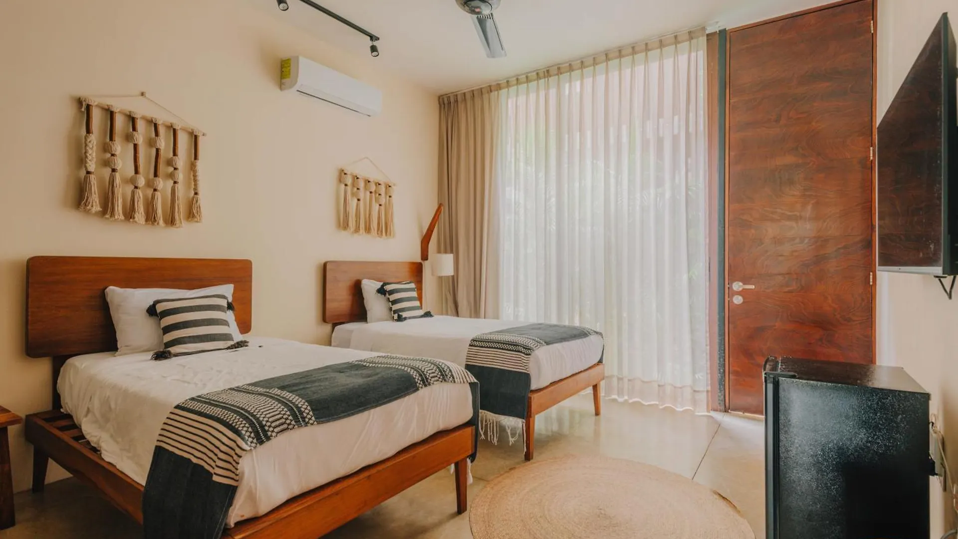 Spacious, Stylish, Comfortable, 2Bd 2Bth Condo,Private Pool 24Hr Concierge Tulum Aparthotel
